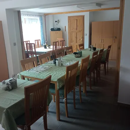 Πανσιόν U Hermanku 3*